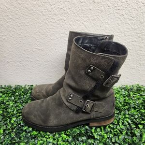 UGG Neil leather boots Sz 9